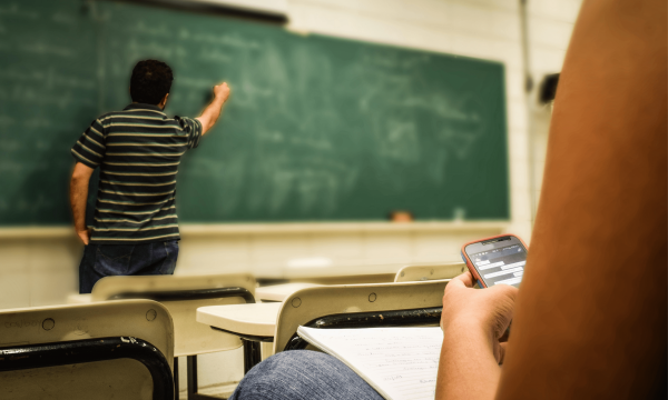 Bando per 14 tirocini curriculari presso le Scuole italiane all’estero